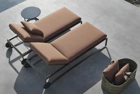 Guell by simplysofas.in